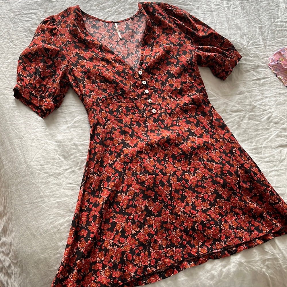 Like new black and red floral free people dress size small with puff sleeves